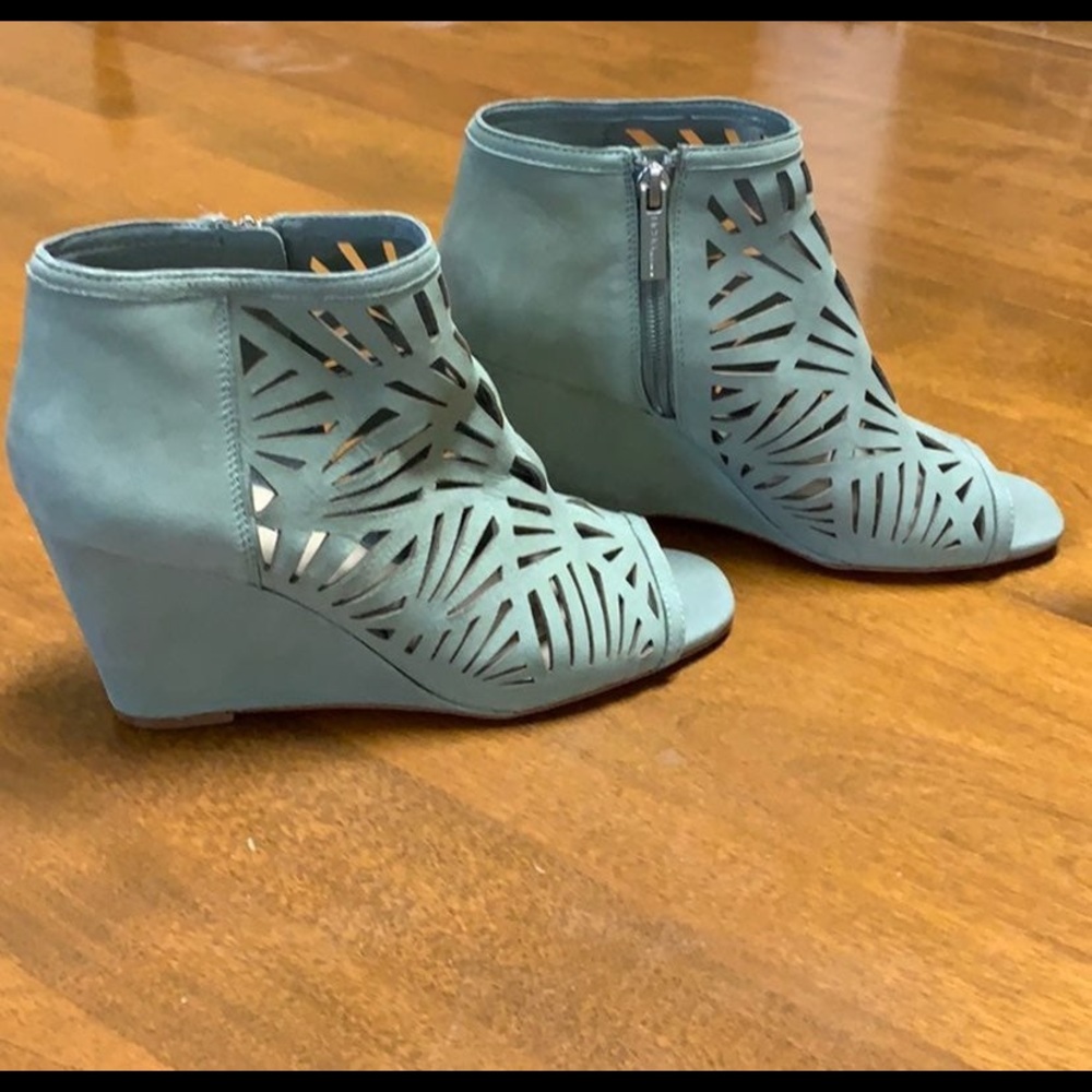 BCBGeneration Summer Wedge Sandal - NEW